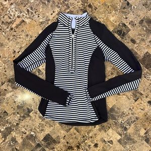 Reversible Lavender and Black Lululemon Jacket Size 4!